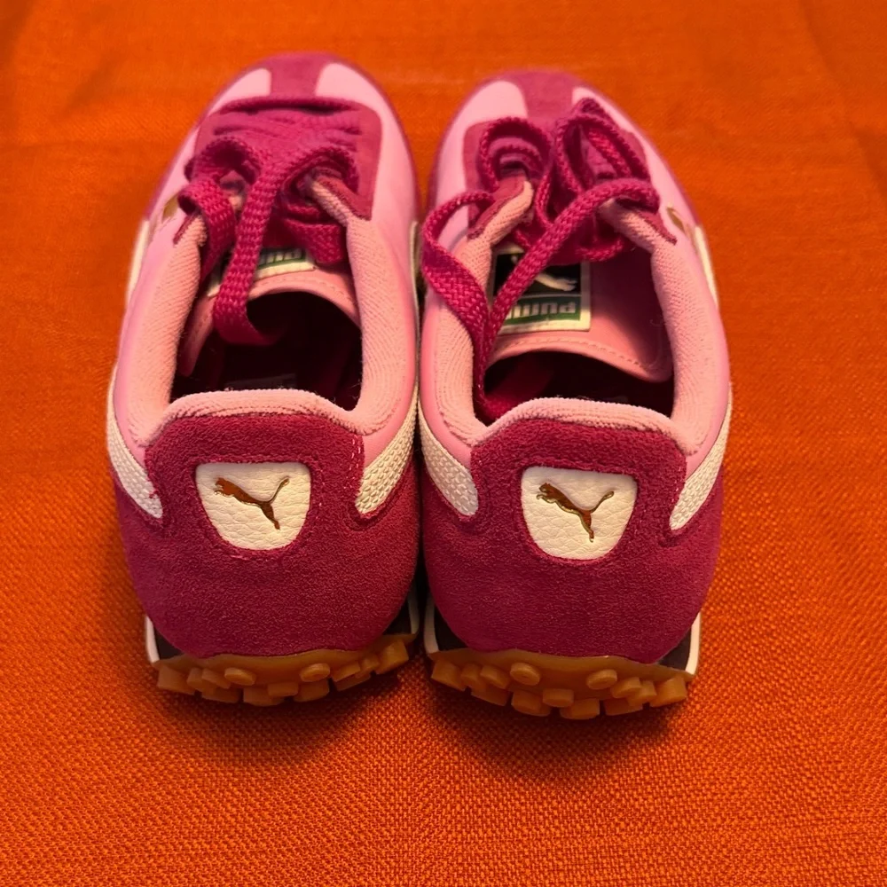 Puma Mauve & white junior size 6.5